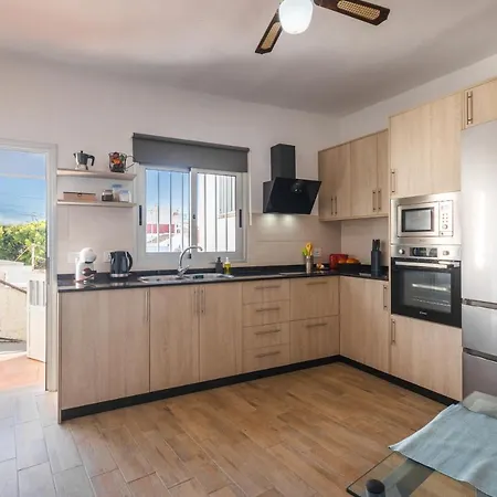 Family With Stunning Sea Views! Санта-Крус-де-Тенерифе