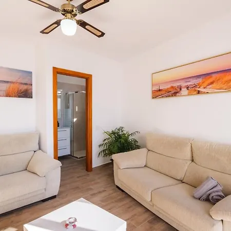 Апартаменты Family With Stunning Sea Views!