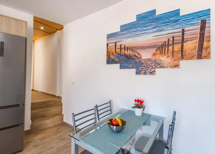 Family With Stunning Sea Views! *