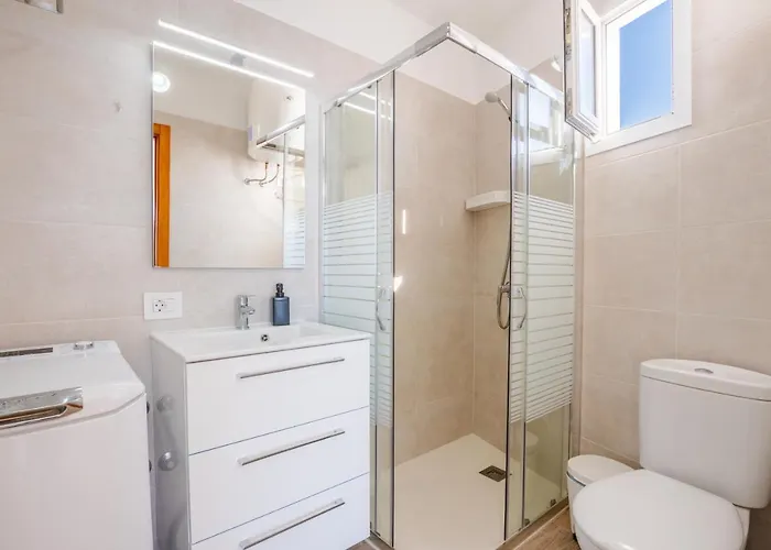Family With Stunning Sea Views! Apartment