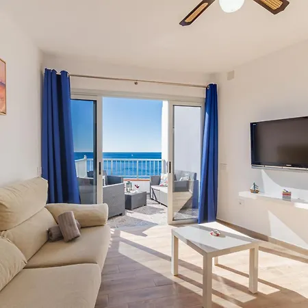 Family With Stunning Sea Views! Apartment *