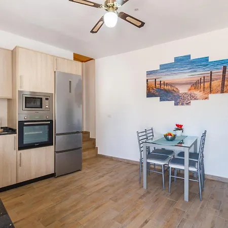 Apartment Family With Stunning Sea Views! *