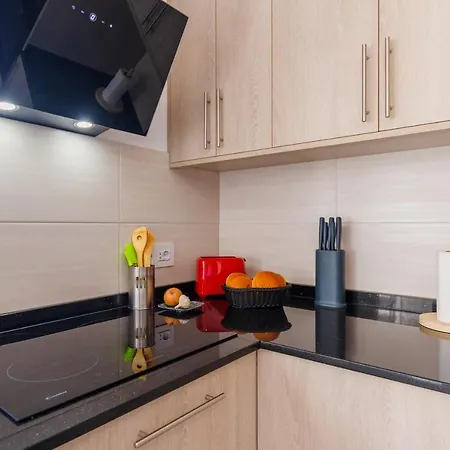 Apartment Family With Stunning Sea Views!
